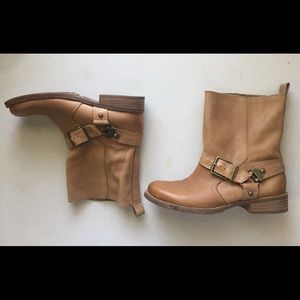 Gianni Bini Shoes - Gianni Bini Camel Leather Moto Boots Gianni Bini Shoes - Gianni Bini Camel Leather Moto Boots
